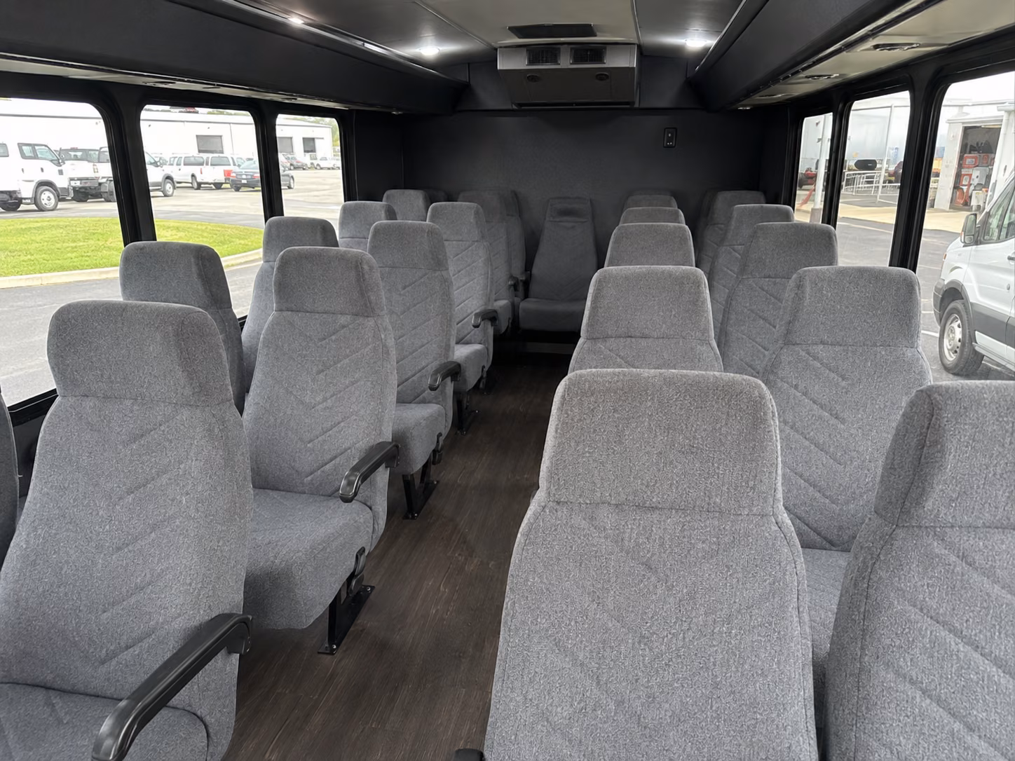 minibuses for single classroom field trips around austin