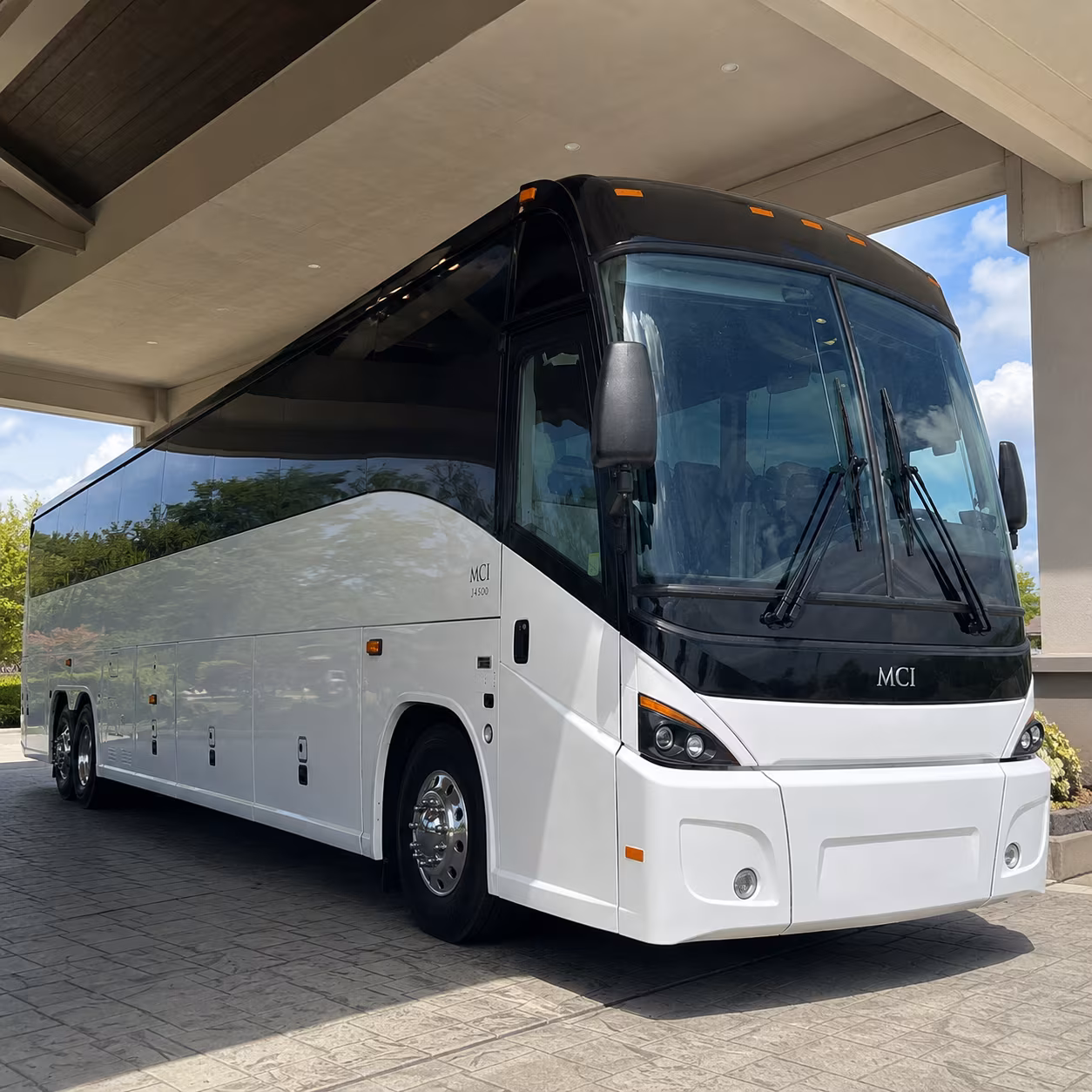 shuttle government teams between round rock and the texas state capitol
